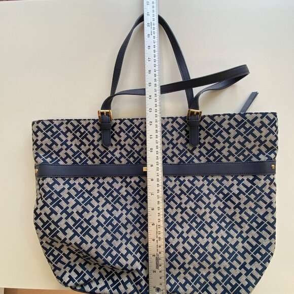 Tommy Hilfiger Navy &White Geometric Tote Bag/purse vegan Leather monogram large - Picture 11 of 13